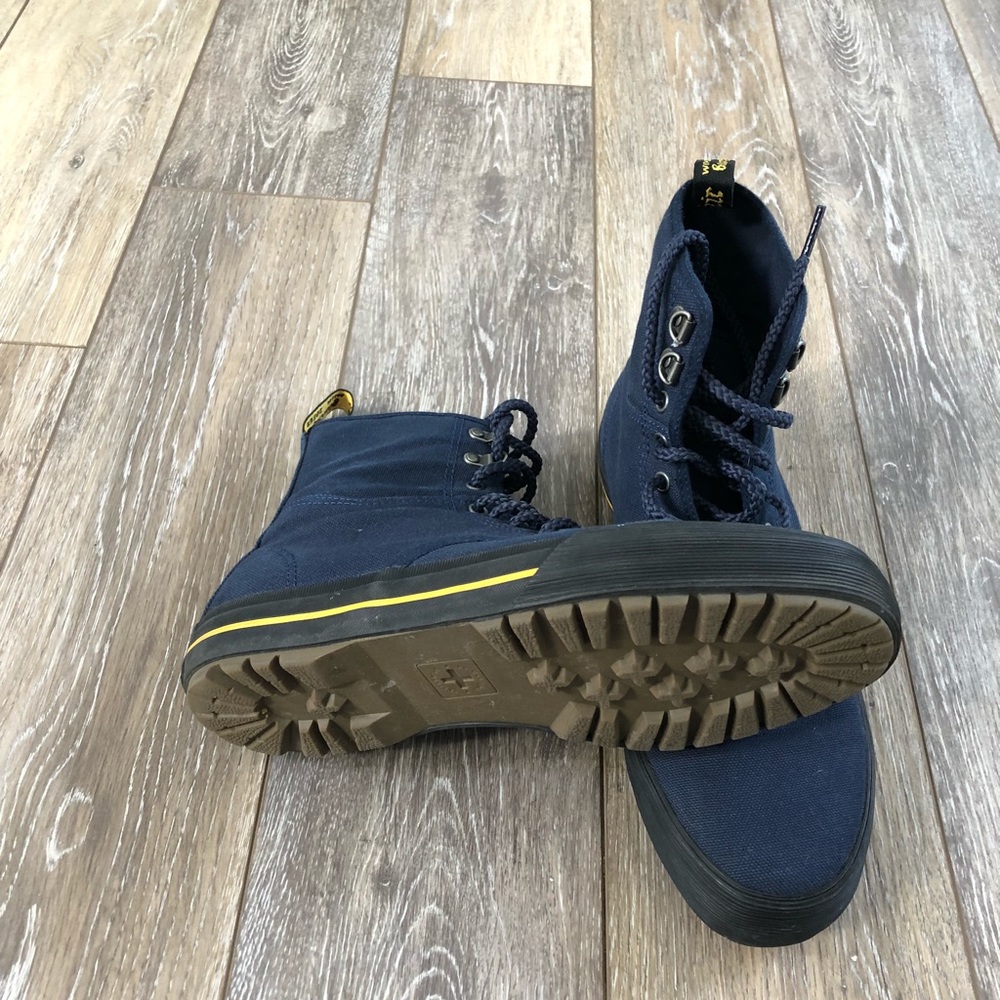 DR Martins Winsted Size 10 US